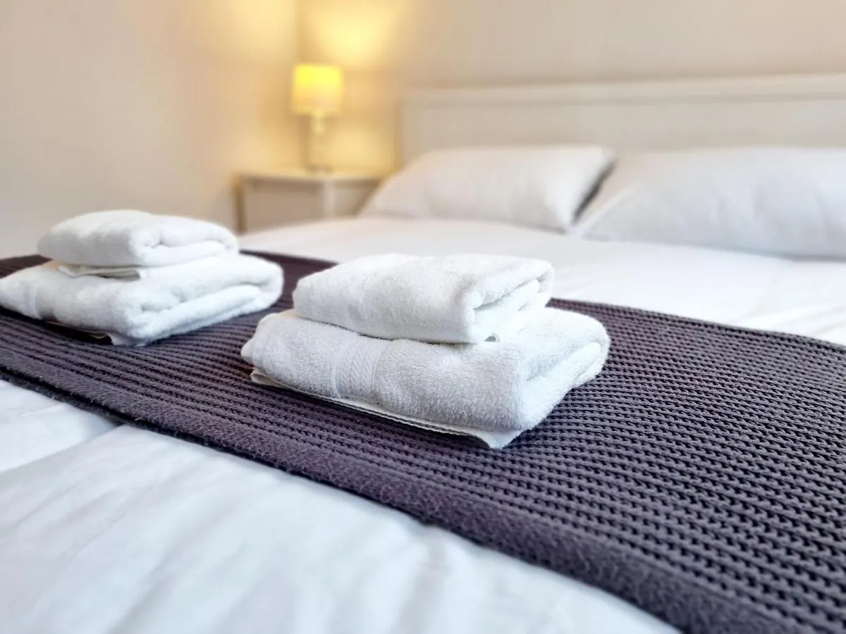 Modern Maisonette 2 Bedrooms Newly Renovated Bournemouth